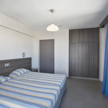 Enjoy A Holiday Of A Lifetime Renting Your Own In At The Best Rate 1332 ヴィラ アヤナパ
